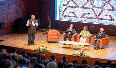 Başkan Soyer: “Yaşar Kemal’i sonsuza kadar yaşatacağız”