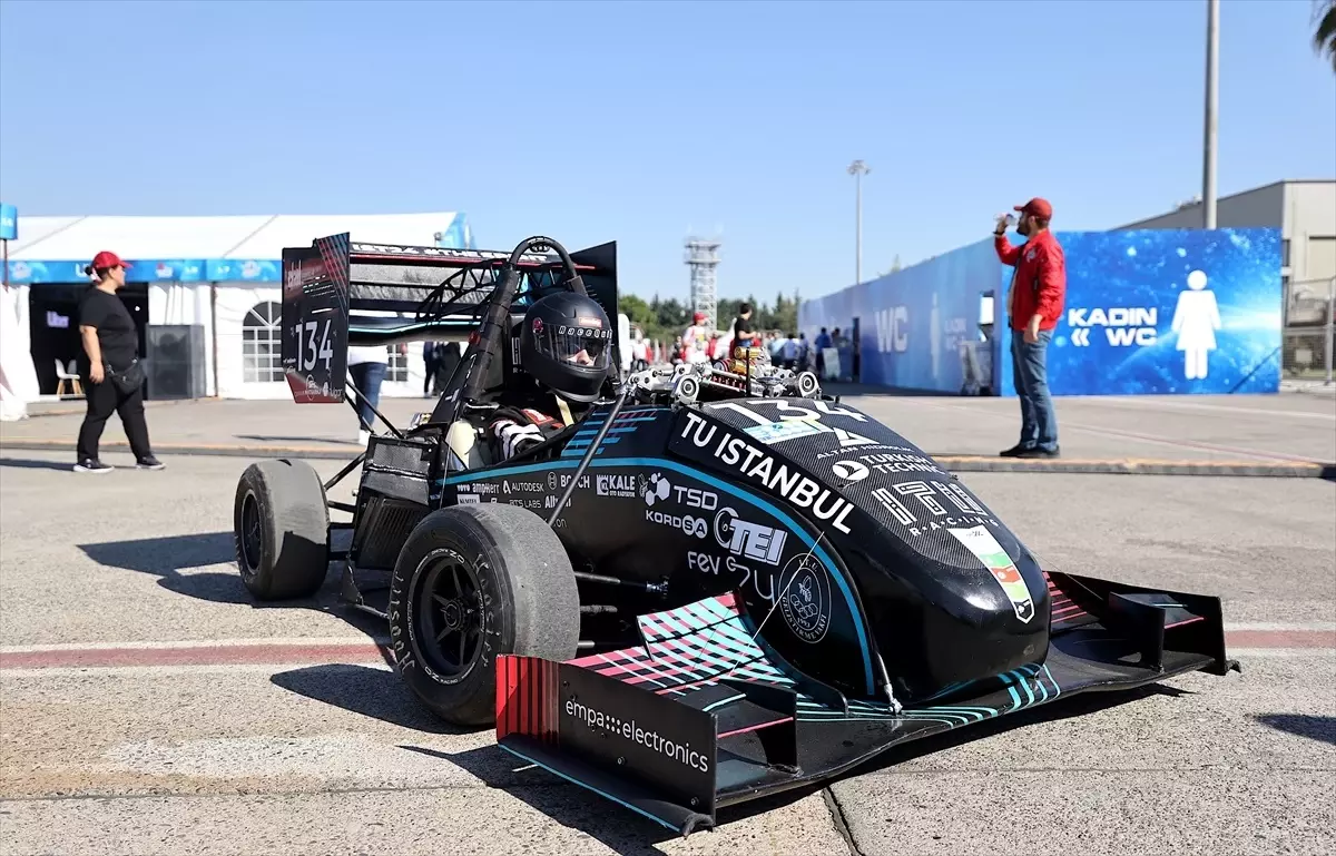 İTÜ Racing Takımı’nın Elektrikli Formula Aracı TEKNOFEST’te Tanıtıldı