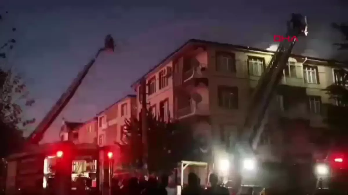 Karaman’da 4 Katlı Apartmanın Çatısında Yangın